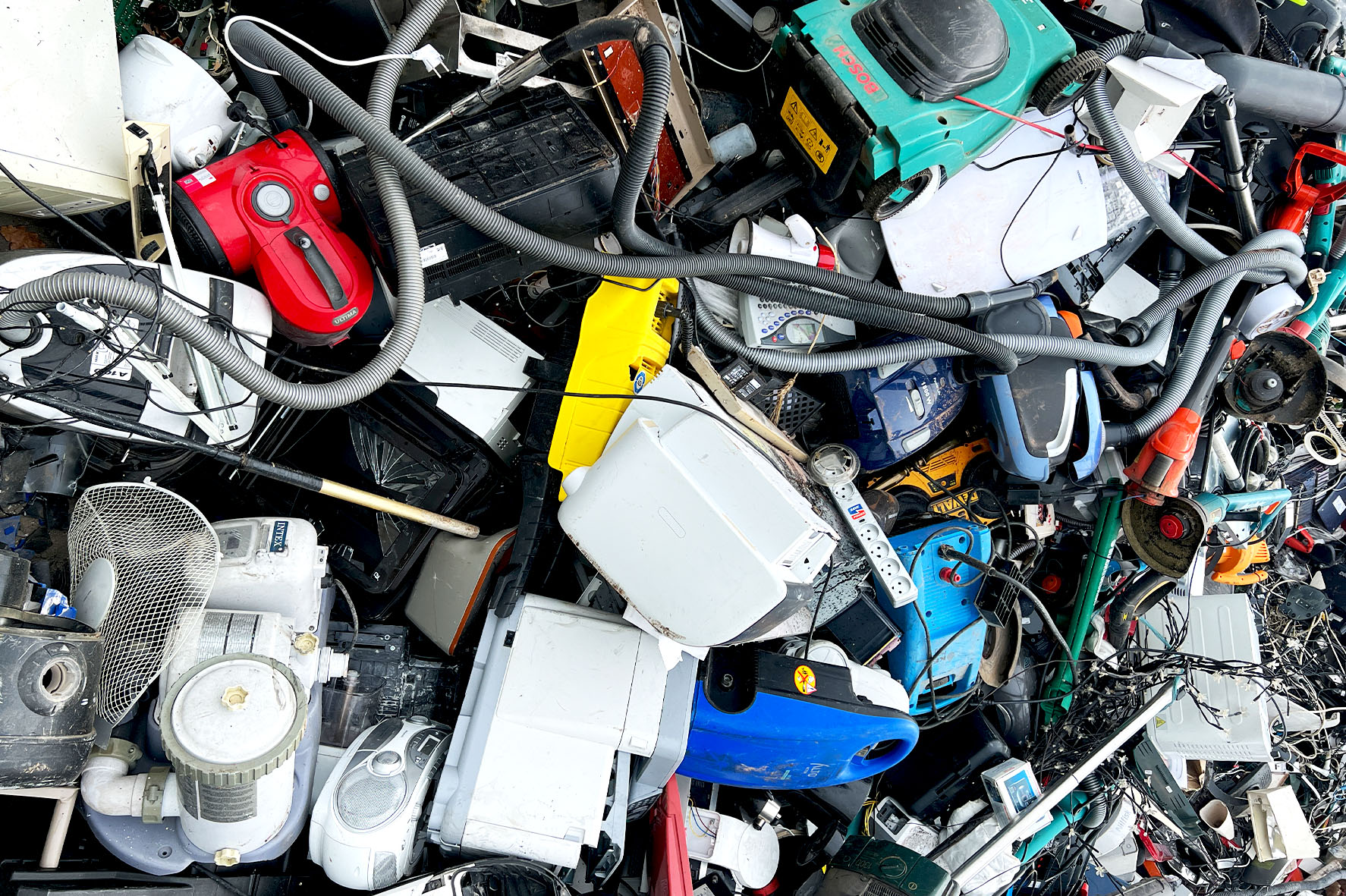 Kasseret elektronik til genanvendelse hos HJHansen Recycling Group Kasseret elektronik til genanvendelse hos HJHansen Recycling Group