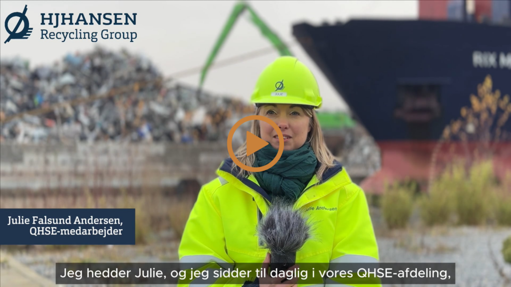 Thumbail til "Ud og se på CSRD" med Julie, QHSE-medarbejder, fra HJHansen Recycling Group. 